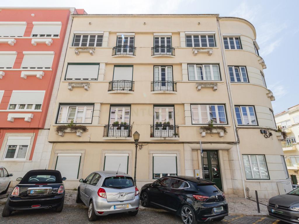T5 no coração do alto de Santo Amaro, Lisboa - Image 28