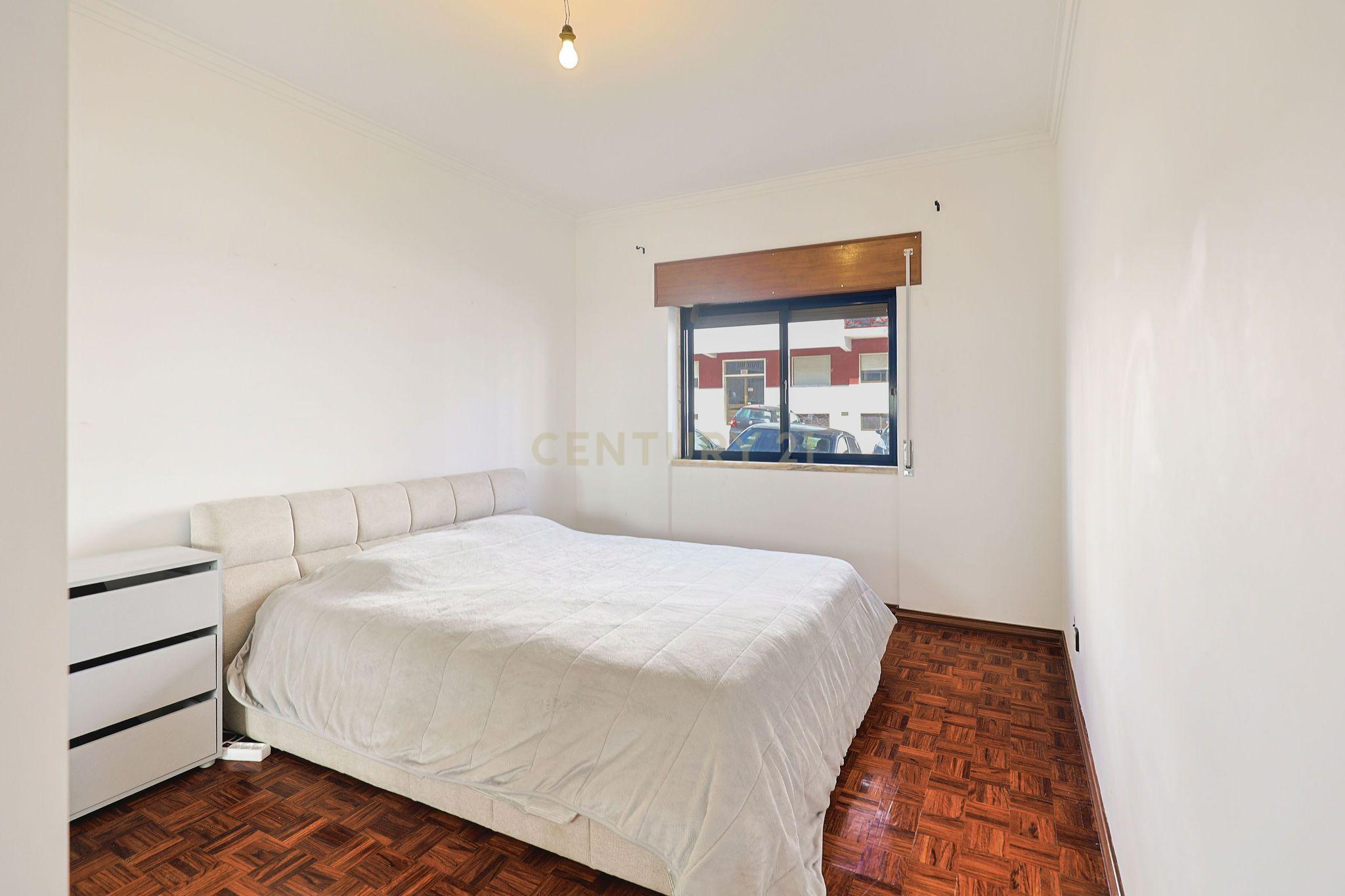 Fotografia 3 de Excelente Apartamento na Amora com Garagem