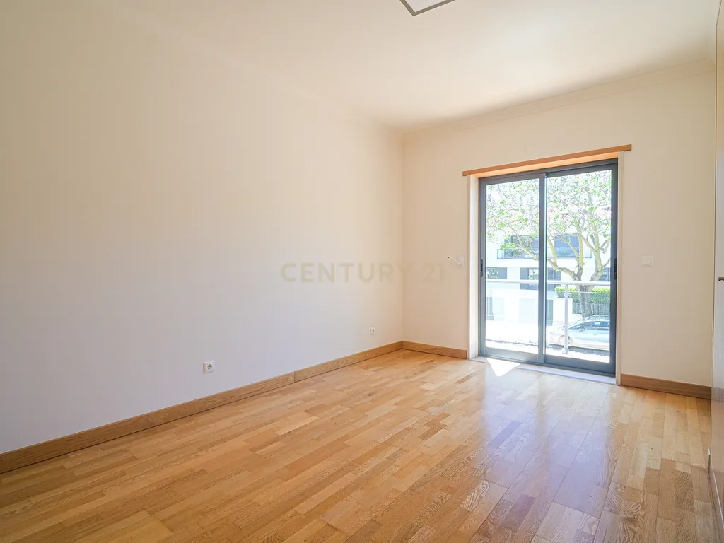 Moradia em Banda T4 no Empreendimento Oeiras Golfe Residence - Image 29