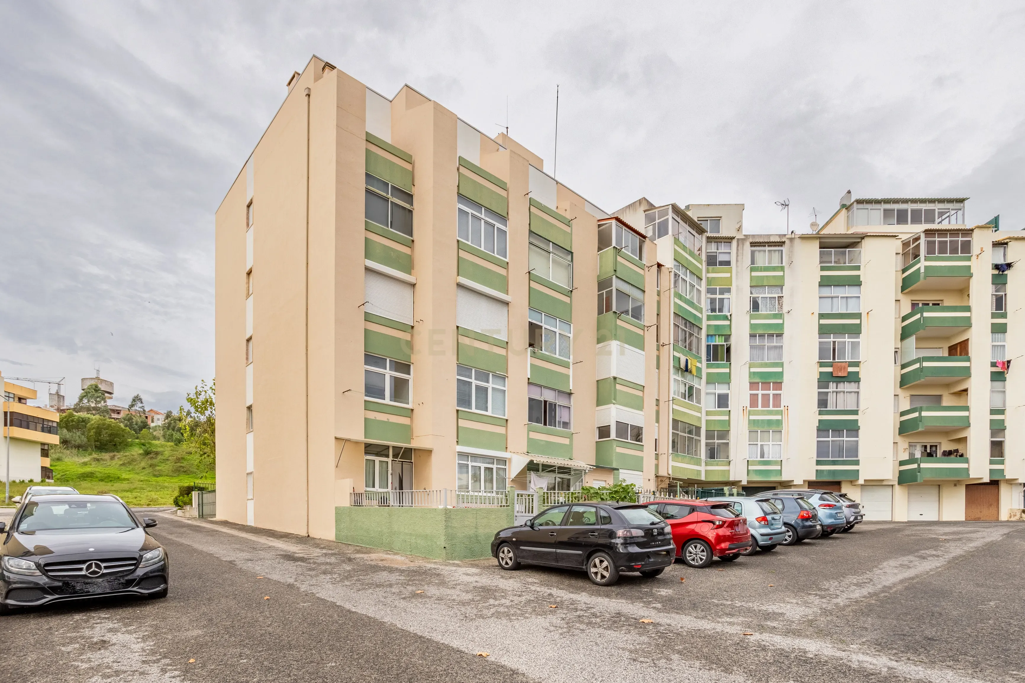 Apartamento T2 na Nazaré - Totalmente Remodelado com Vista Mar - Image 10