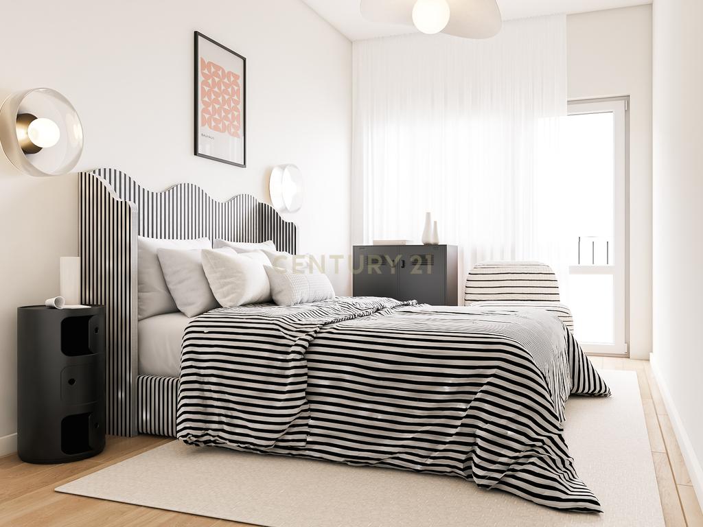 T3 Duplex no Bairro de Montalvão – Elegância, Luminosidade e Conforto no Coração de Setúbal - Image 6