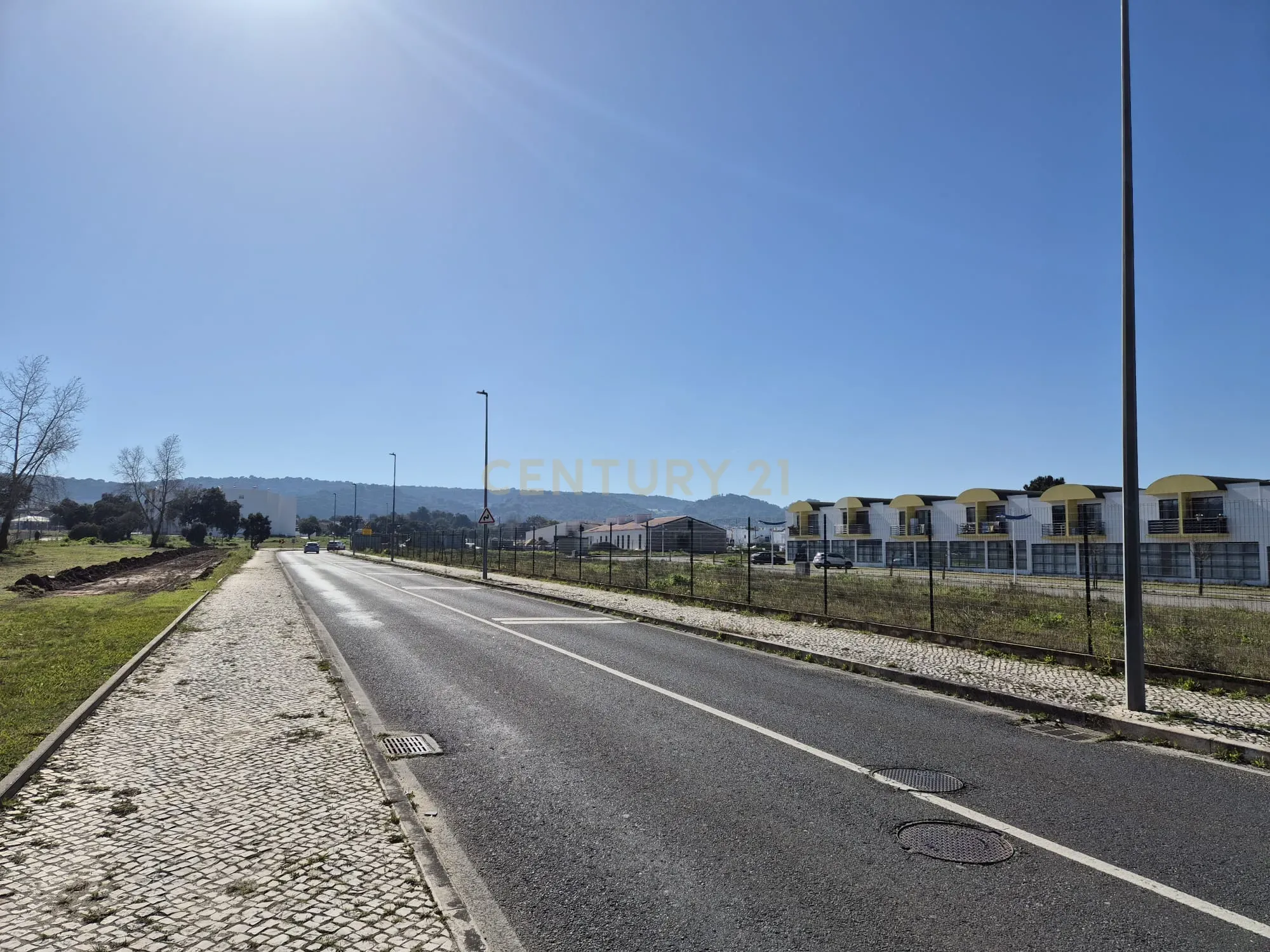 NOVO T2 – Urb Colinas da Arrábida – parqueamento e arrecadação - Image 16