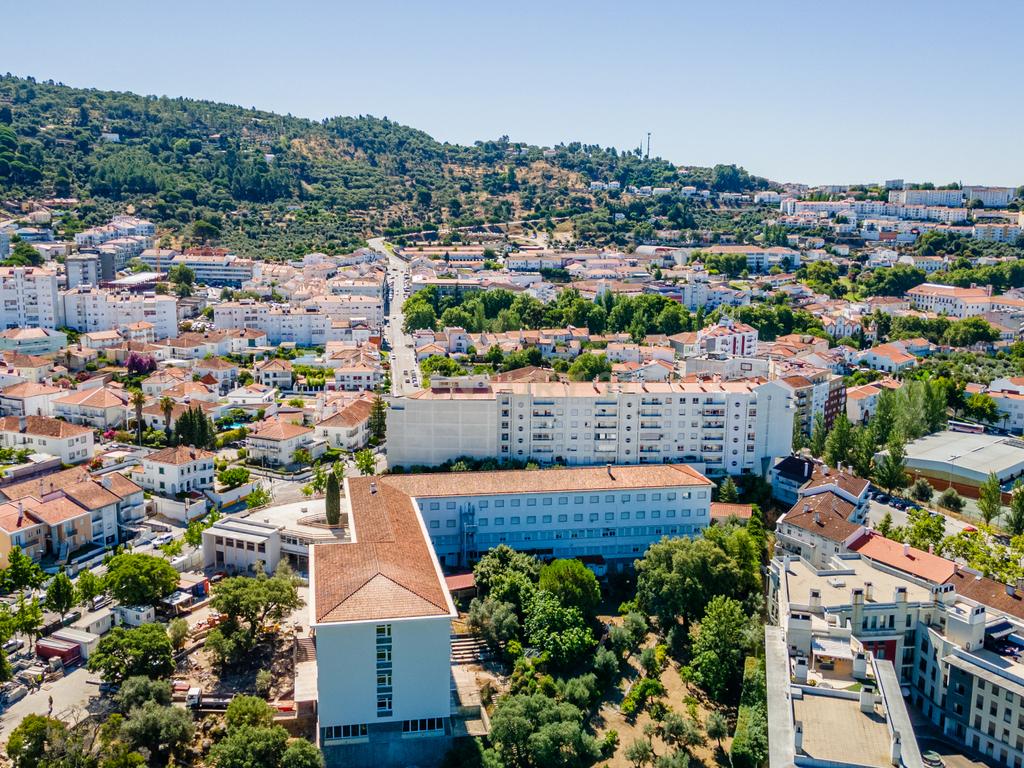 Prédio no Centro de Portalegre para investimento - Image 52