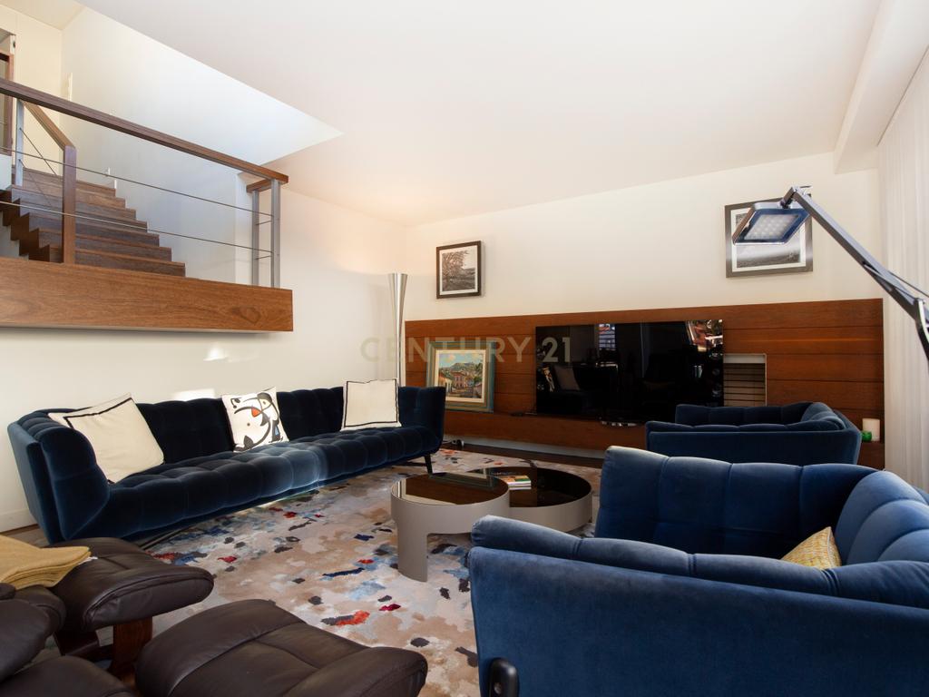 Apartamento T4 duplex em condomínio localizado no centro do Estoril - Image 12