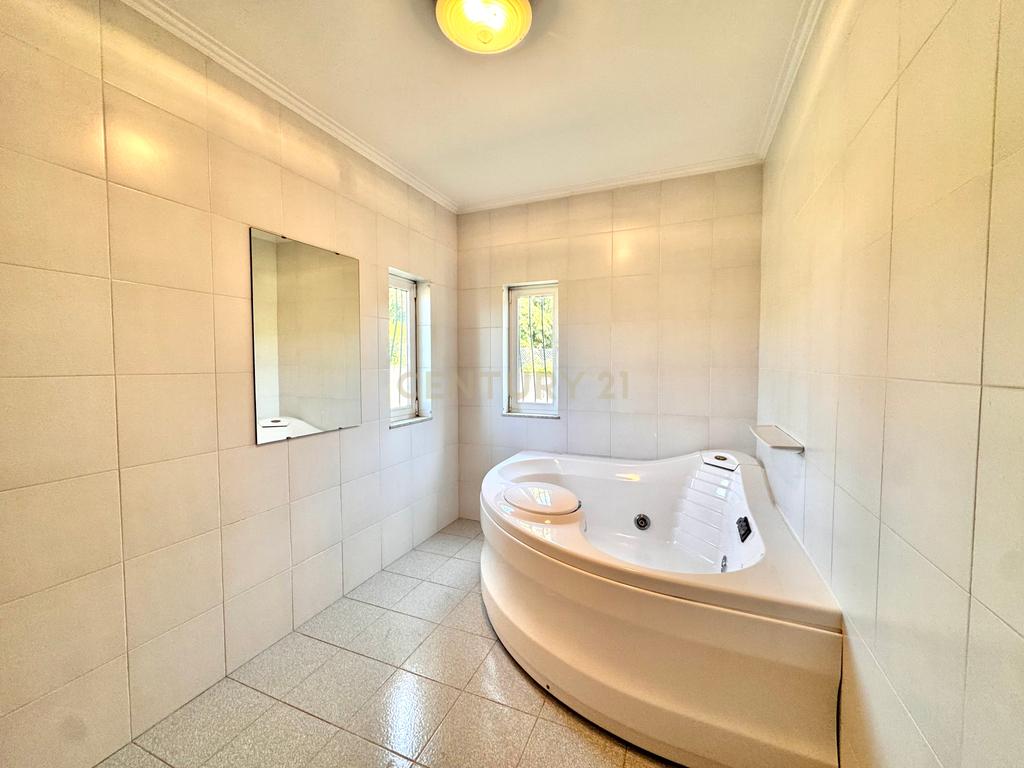 Luxuosa Moradia T5 em Esposende com Vista Deslumbrante - Image 42
