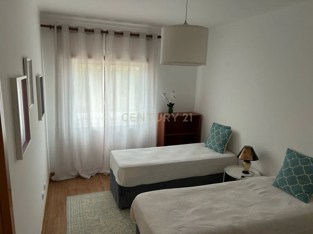 Excelente apartamento T2 para arrendamento - Image 8