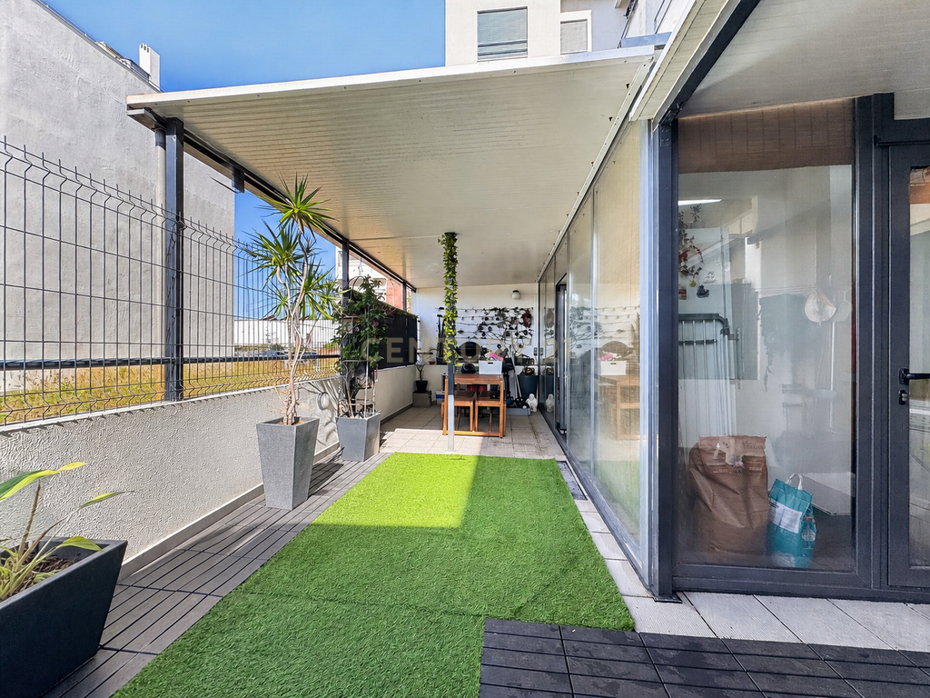 Apartamento T2 com Terraço de 37 m² na Urbanização do Bom Retiro - Image 18