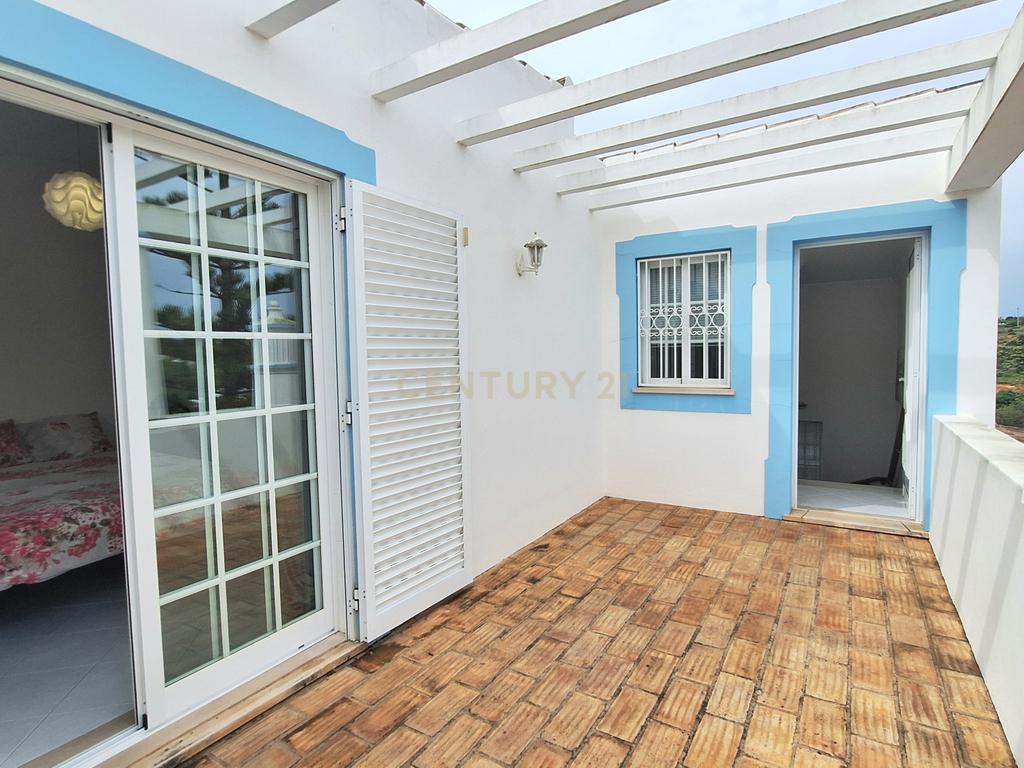 Moradia isolada com 4 quartos na Quinta dos Álamos - Guia - Image 31