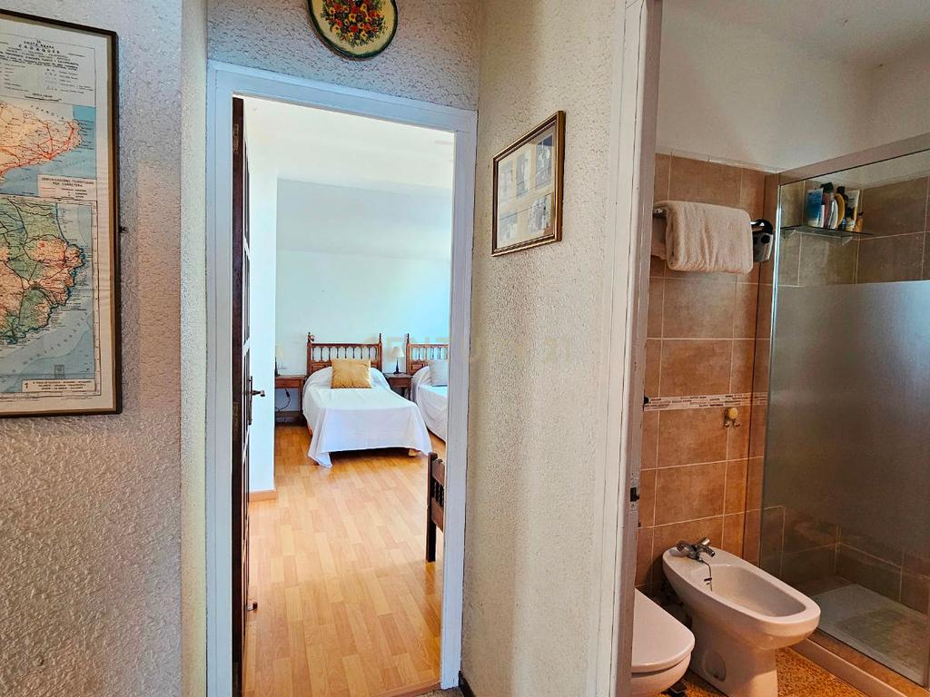 Cobertura com terraço, jardim e piscina privada com vista para o mar em Llançà - Image 27