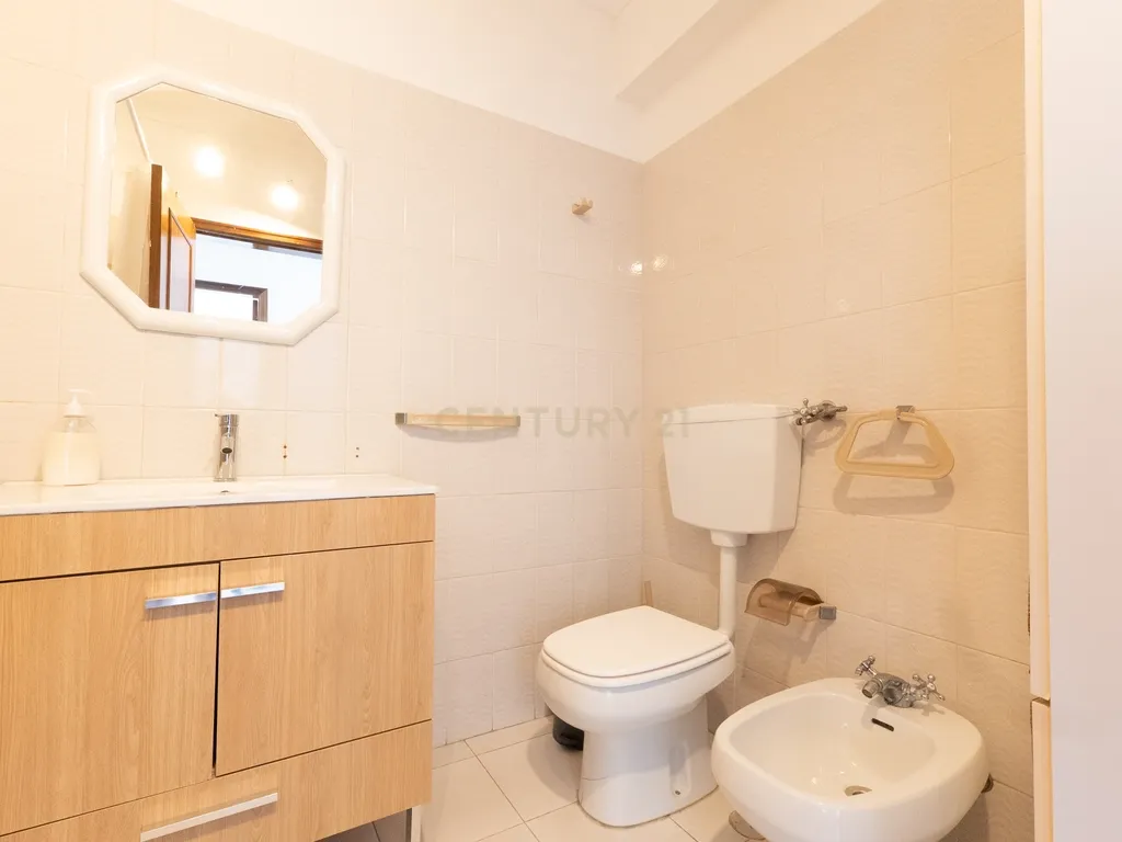 T2 com lugar de garagem, Vista Mar e Vista Rio na Praia da Rocha - Image 23