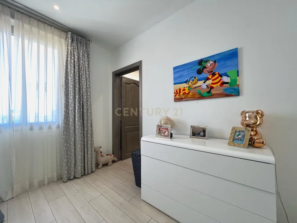 Elegante moradia mediterrânea de cinco quartos com vista para o prestigiado campo de golfe Valderrama, em Sotogrande Alto - Image 21