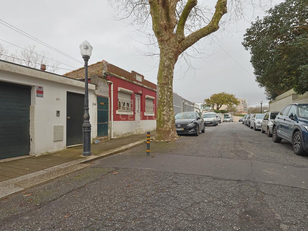Moradia Independente na Foz Do Douro - Image 26