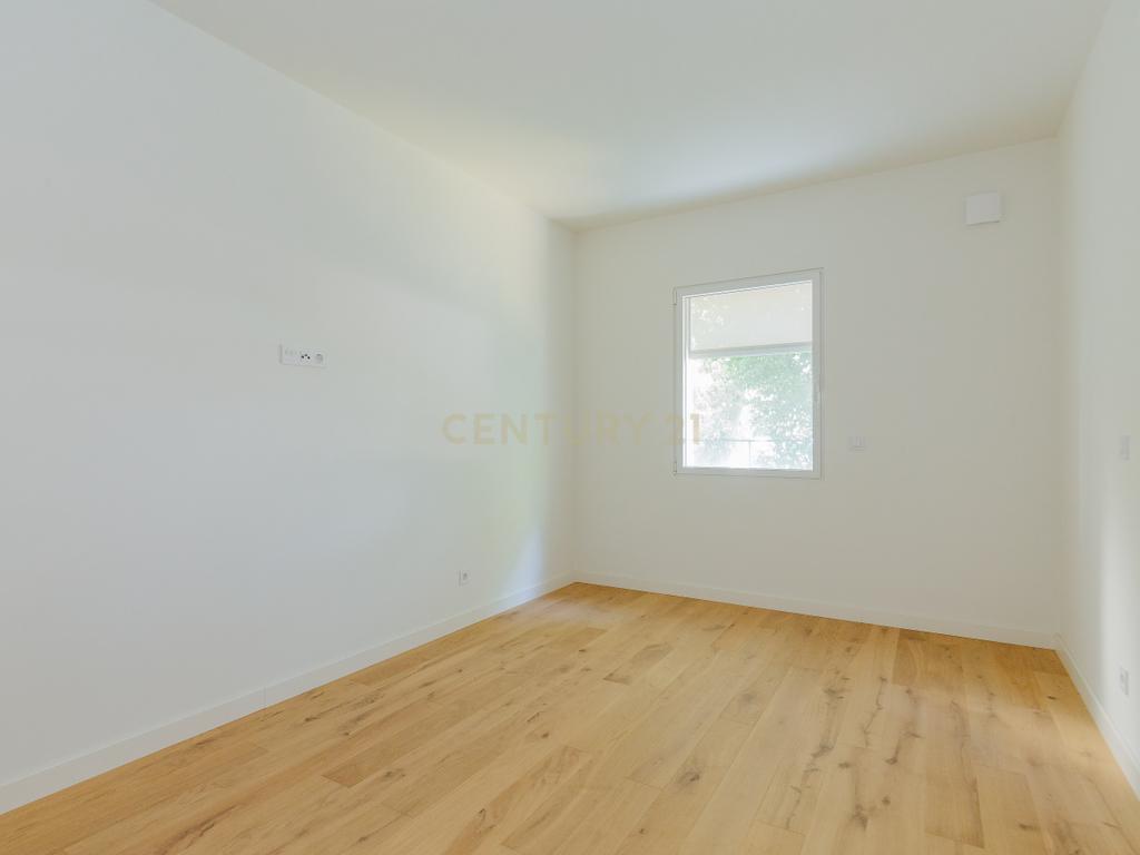 Apartamento T2 Novo a estrear em Areeiro - Image 10