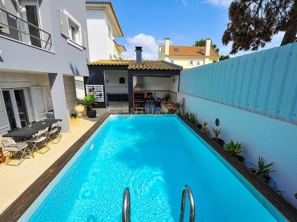 Moradia Isolada T4 Piscina e Cave - Image 3