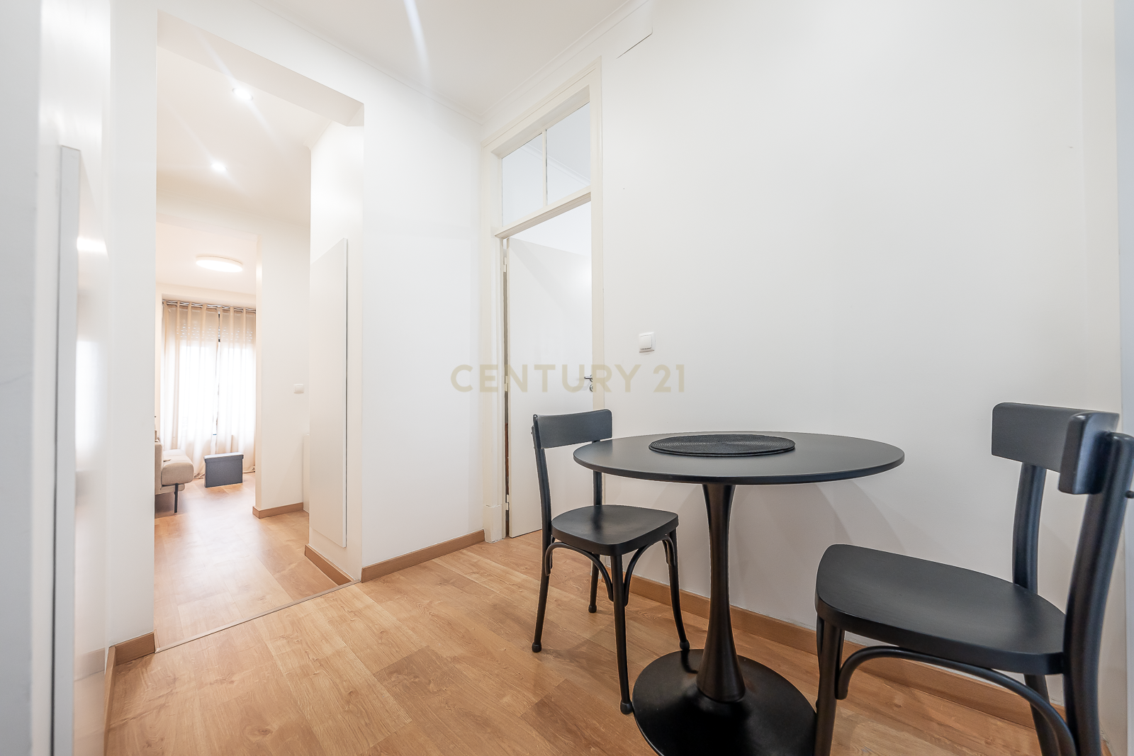 Apartamento T2 - Estefânia - Lisboa - Image 11