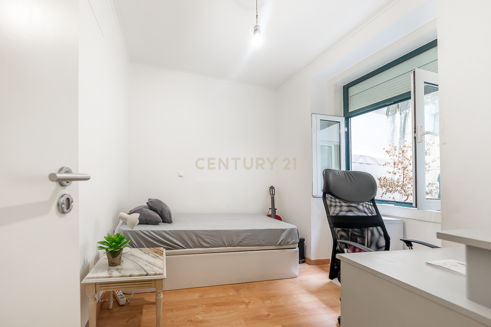 Apartamento T2 - Estefânia - Lisboa - Image 12