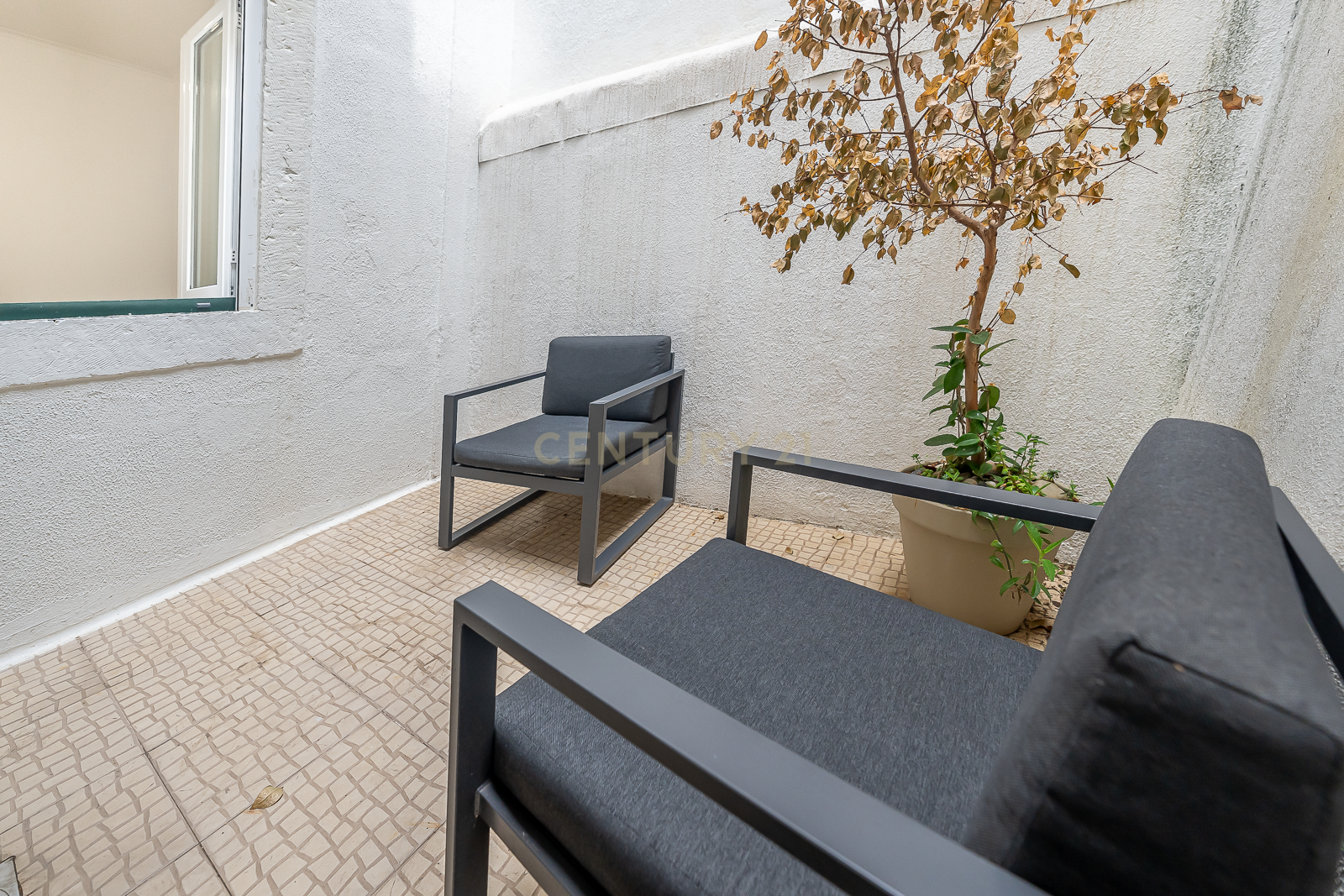 Apartamento T2 - Estefânia - Lisboa - Image 15