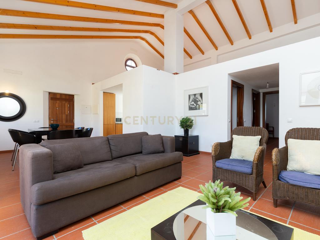 Moradia geminada T2 com terraço e jardim - Image 7