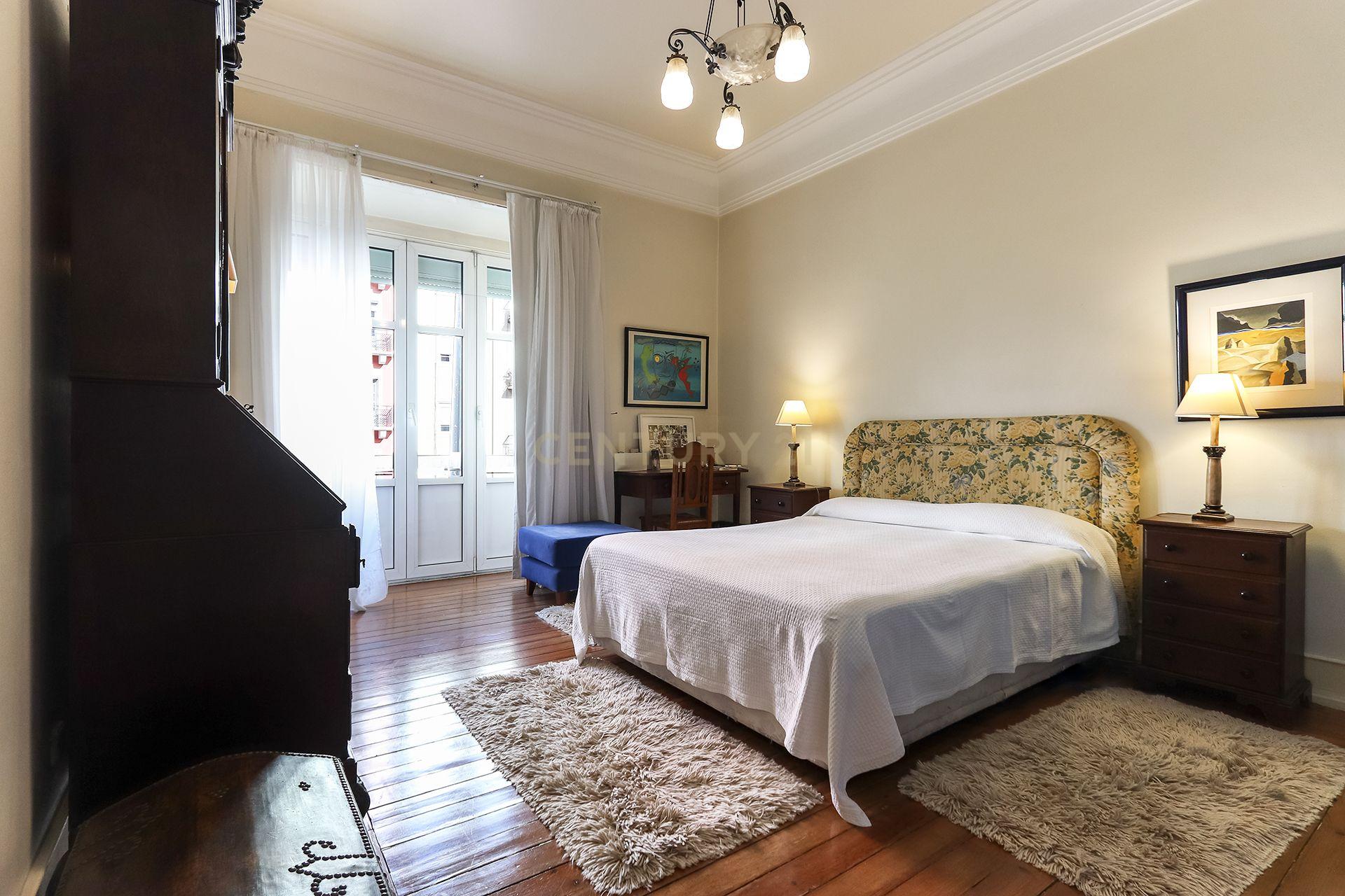 Apartamento T6 de charme no Areeiro - Image 26