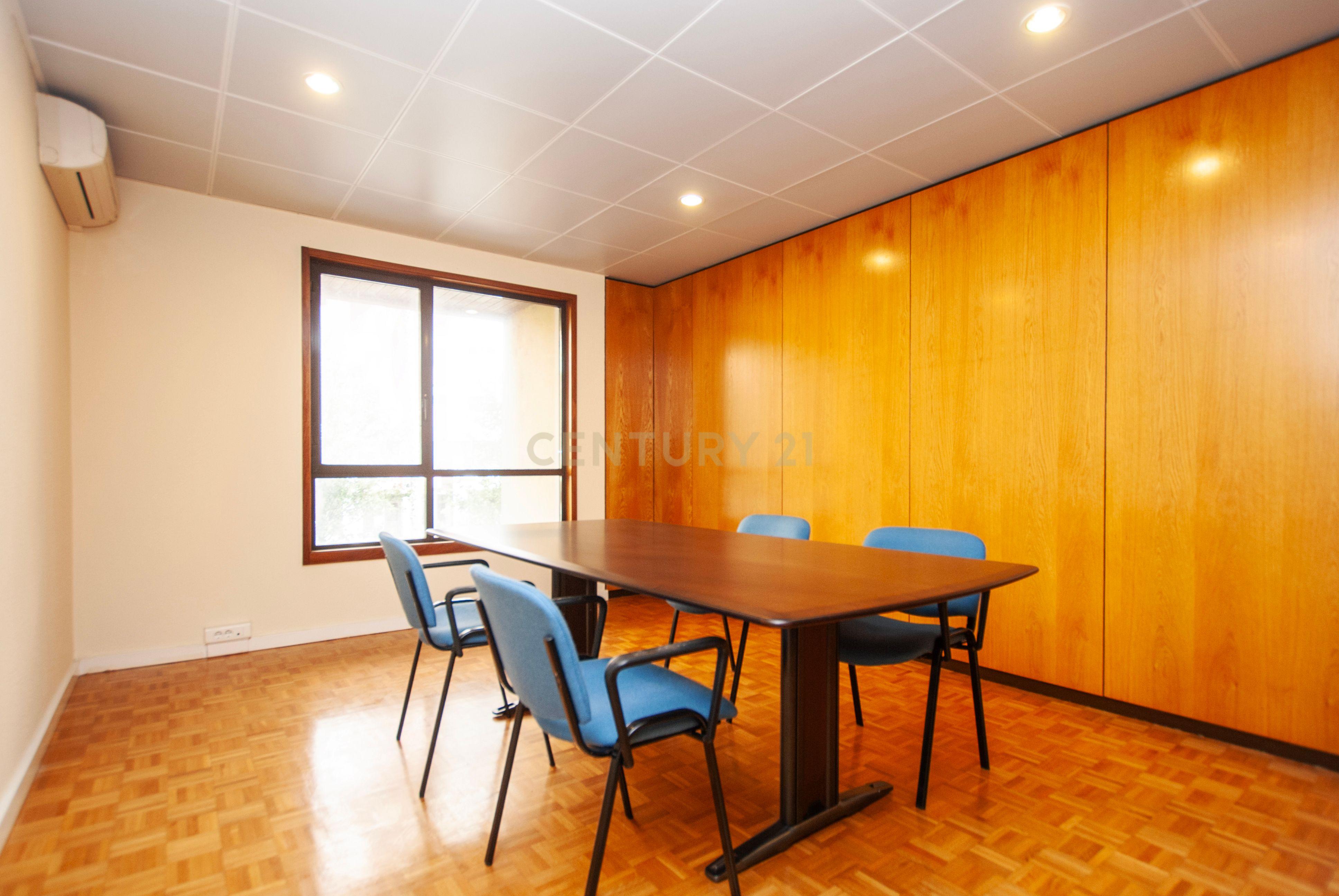 Fotografia 12 de Escritório/Consultório para arrendamento | Excelente Localização | Zona Premium de Telheiras |