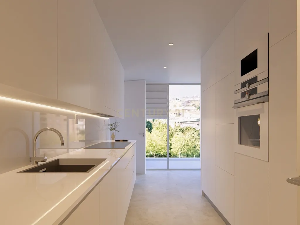Condomínio do Sobreiro | T2 com 151m2 em Matosinhos, Senhora da Hora, junto ao metro - Image 3