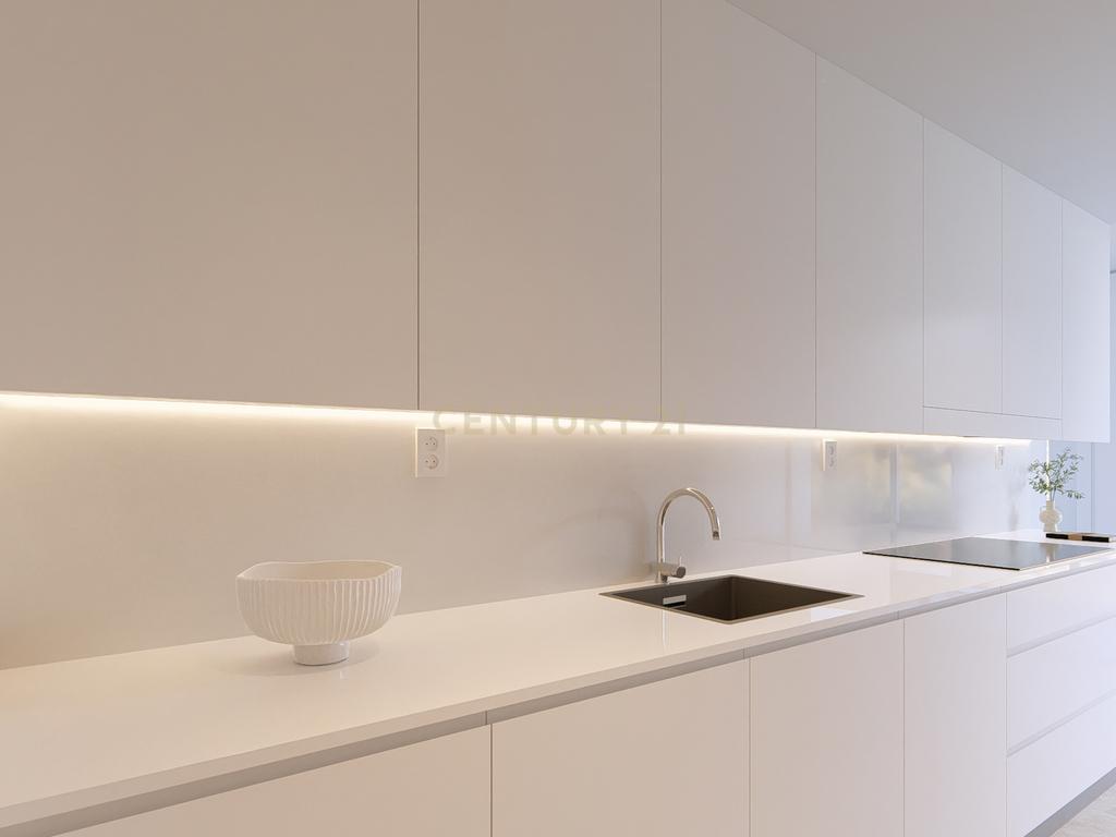 Condomínio do Sobreiro | T3 com 168m2 em Matosinhos, Senhora da Hora, junto ao metro - Image 10