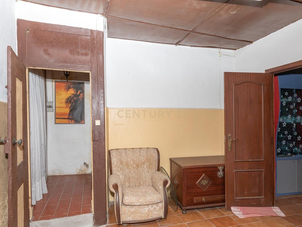 Moradia com Potencial de Investimento | Olhalvo - Alenquer - Image 11