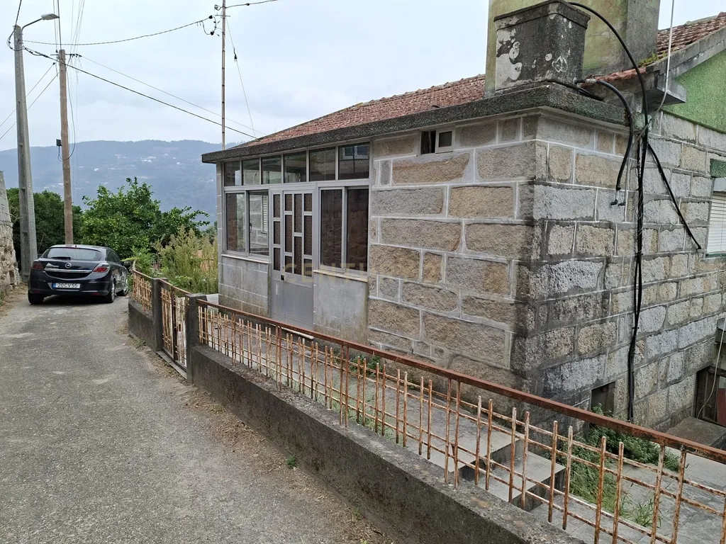Moradia V3 com vista Rio em S. Lourenço do Douro, Marco de Canaveses - Image 1