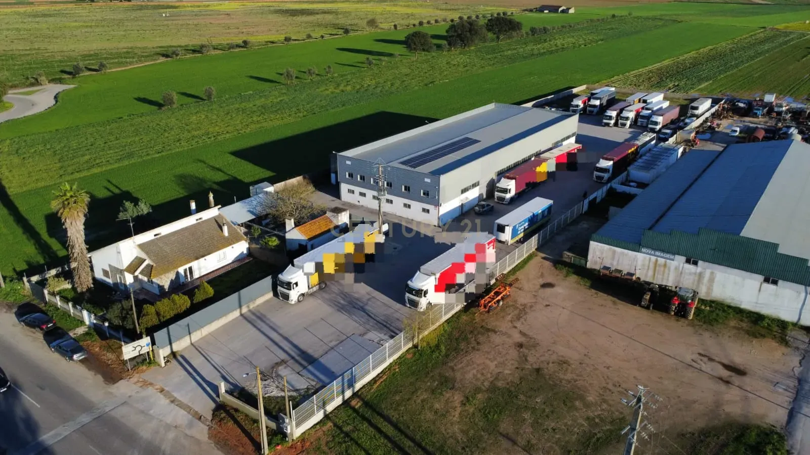Armazém Industrial para Arrendamento – Riachos, Torres Novas - Image 1