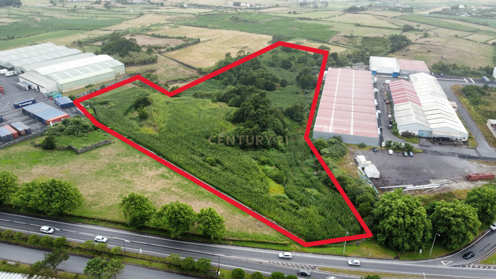 🏞️ Terreno com 26.800 m² nas Giestas – Ribeira Grande - Image 1