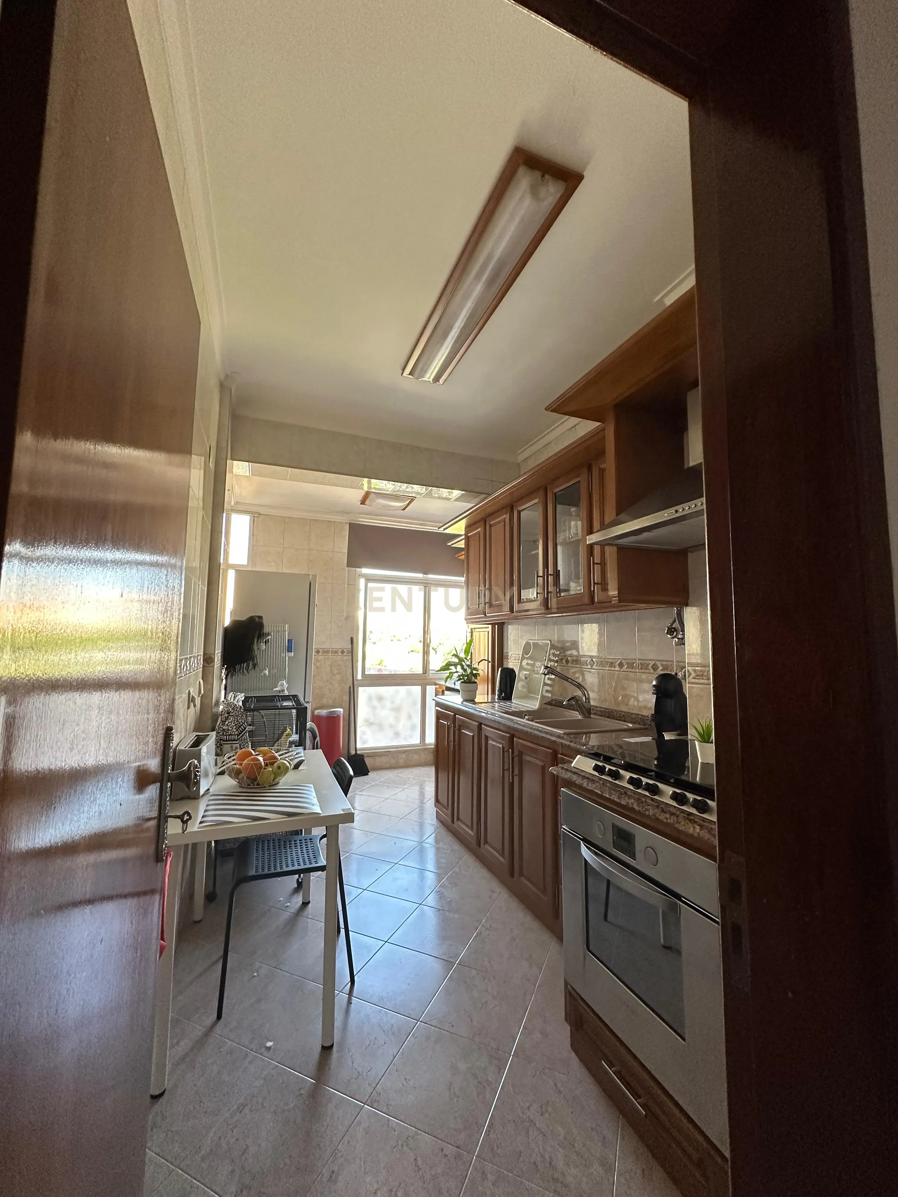Apartamento T2 com Vista Privilegiada em Amadora - 250.000€ - Image 6