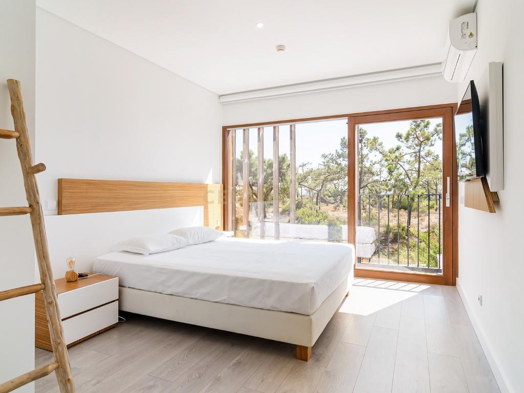 Apartamento Exclusivo no Pestana Tróia Eco-Resort & Residences – Primeira Linha de Mar - Image 13