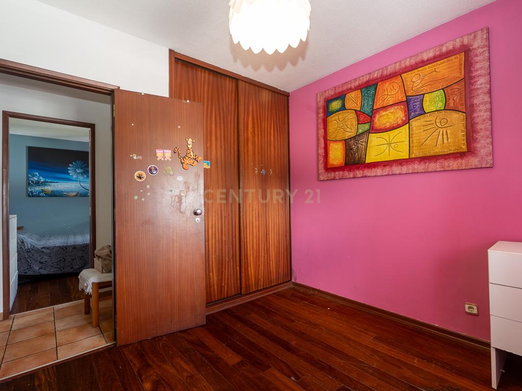 Apartamento T2 em Santo António dos Cavaleiros_Muito bem localizado - Image 23
