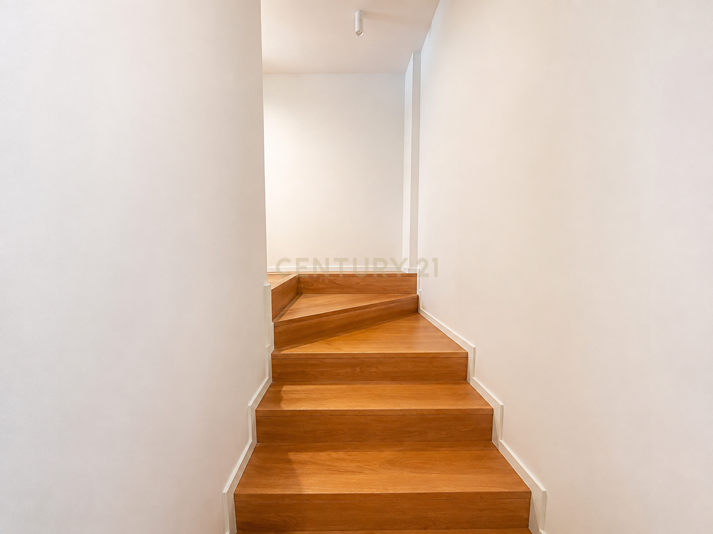 Fotografia 10 de T1+1 Duplex no FONTEDAMOURA80 | Aldoar, Porto