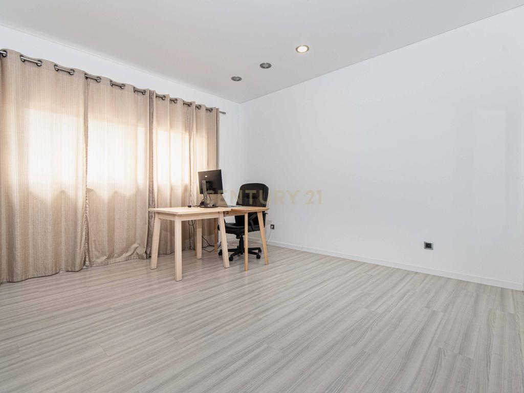 Moradia Térrea T4 no Montijo — Isolada, Moderna e com Piscina - Image 27