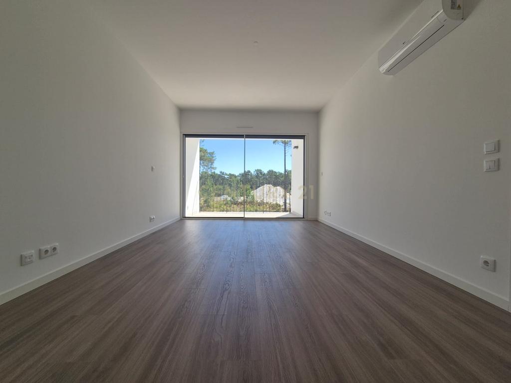 T2 novo, 2 generosas varandas, parqueamento e arrecadação, prédio de 2023 – Quinta do Pinhão, Verdizela - Image 9