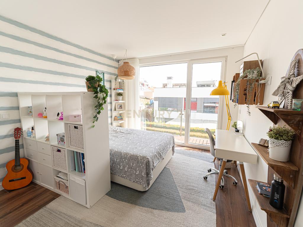 Moradia Geminada T4 em Carcavelos, Sassoeiros - Image 30
