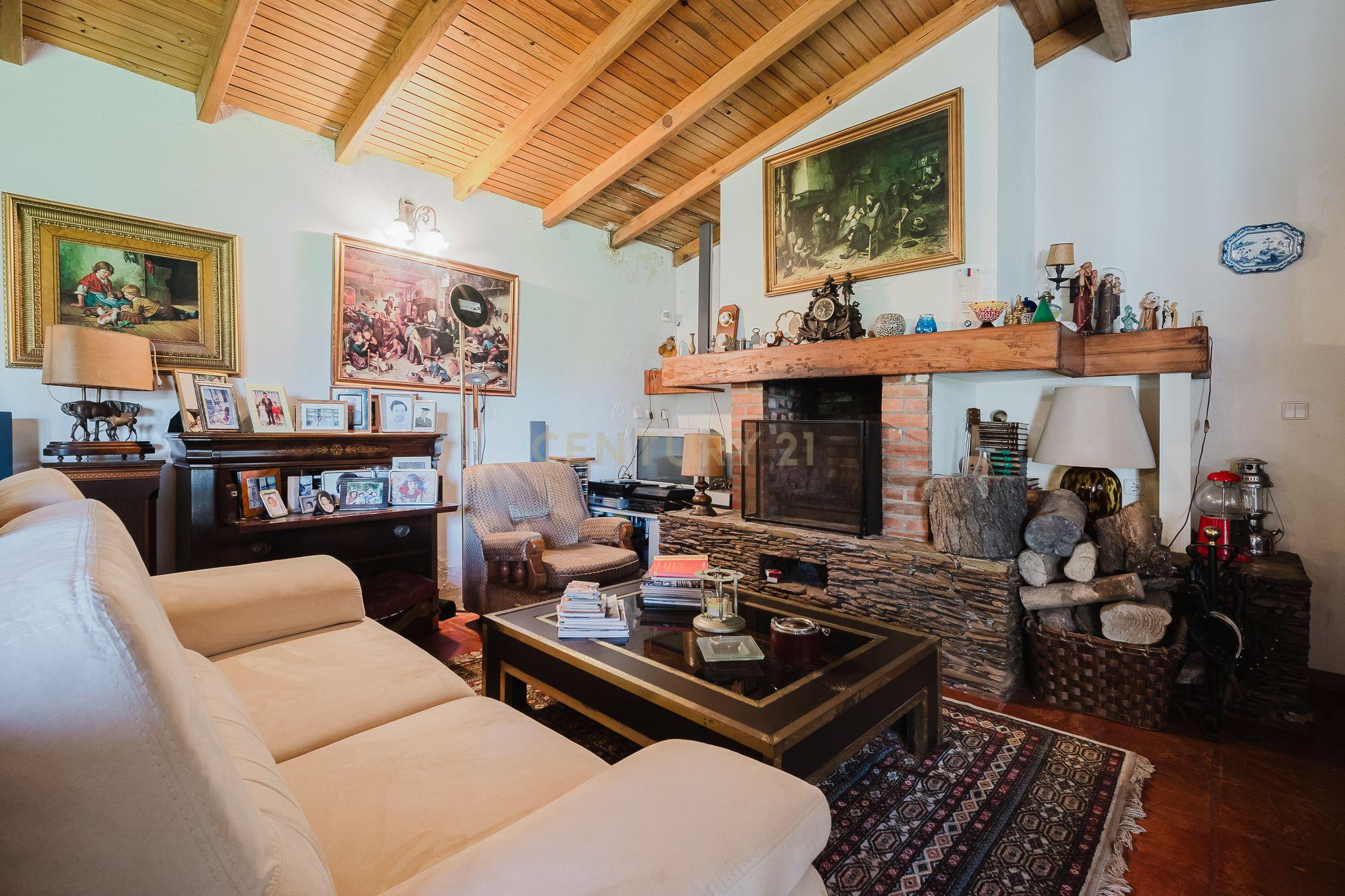 Propriedade Única com 2.400 m² na Maia — Grande Potencial de Rentabilidade - Image 12