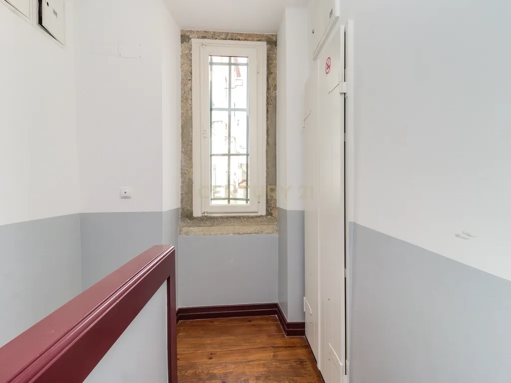 Apartamento T1 em Alfama para arrendamento - Image 23