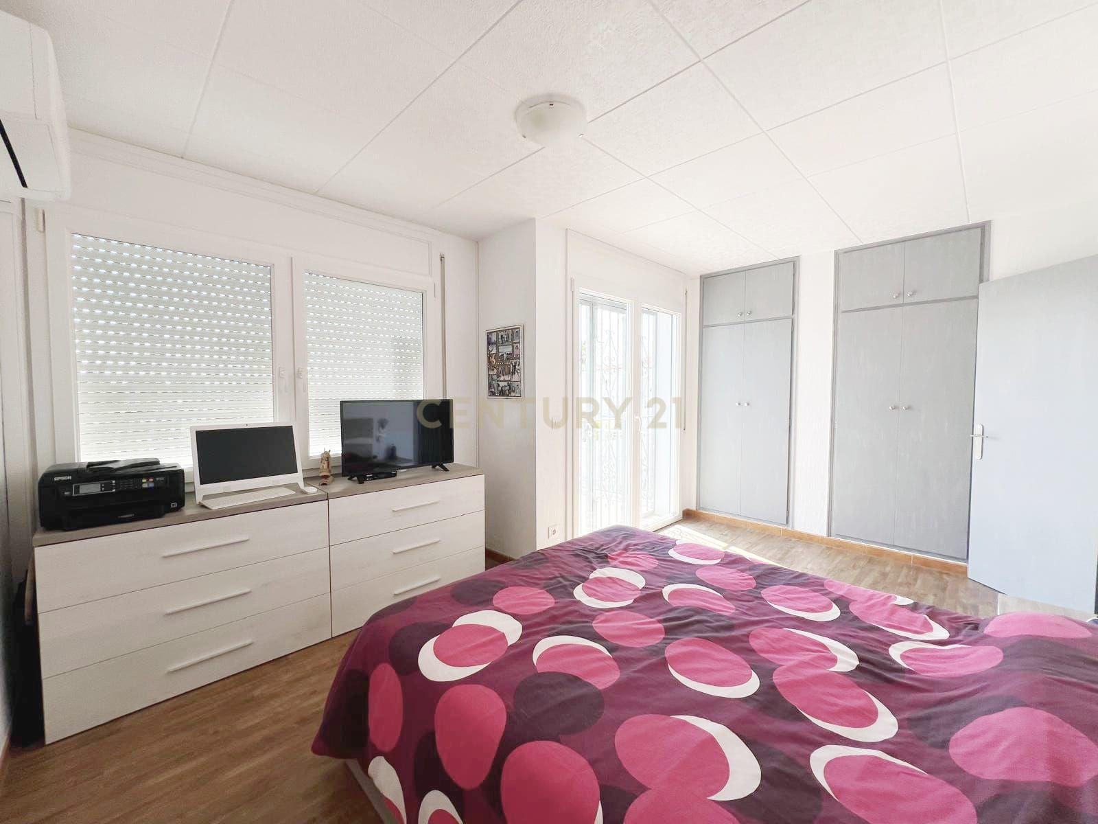 Luxuosa Moradia com Vista Panorâmica em Girona, Cataluña - Image 28