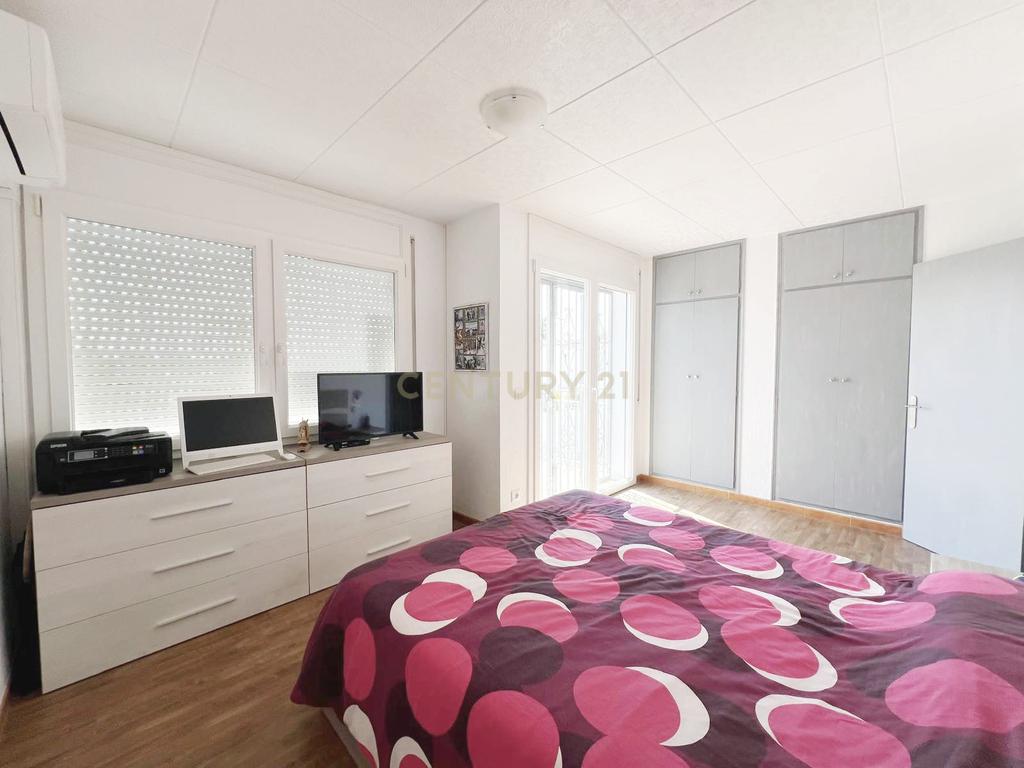 Luxuosa Moradia com Vista Panorâmica em Girona, Cataluña - Image 28