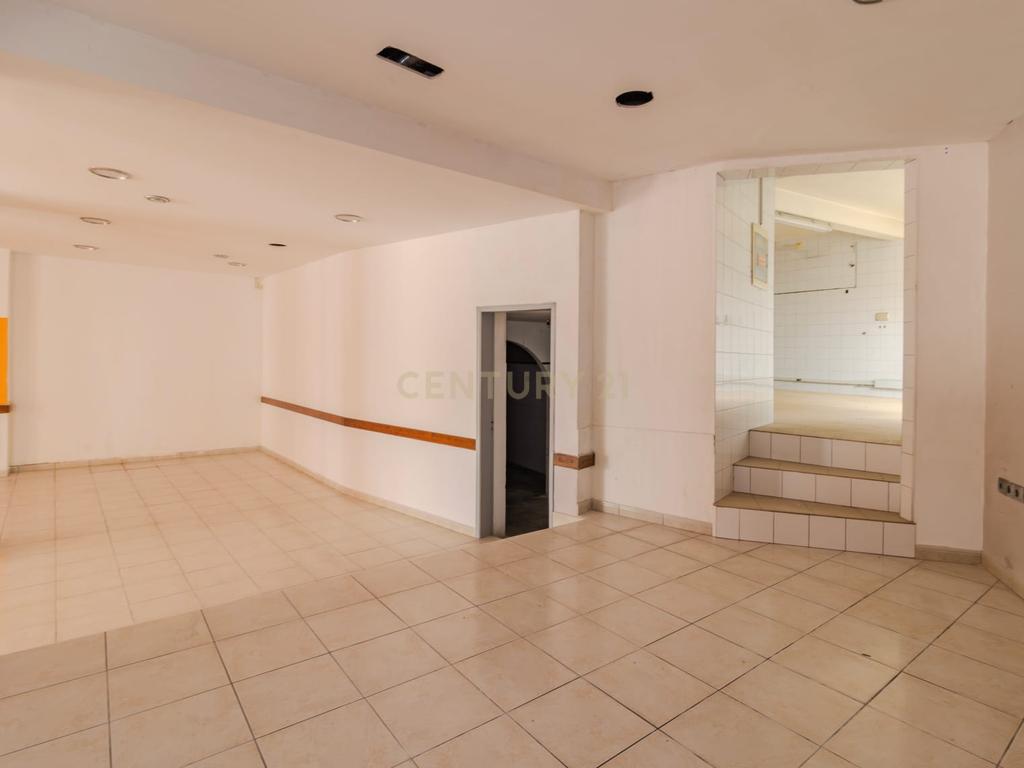 Moradia T3 + T1 + Espaço Comercial – Oportunidade Única no Centro da Vieira de Leiria - Image 9
