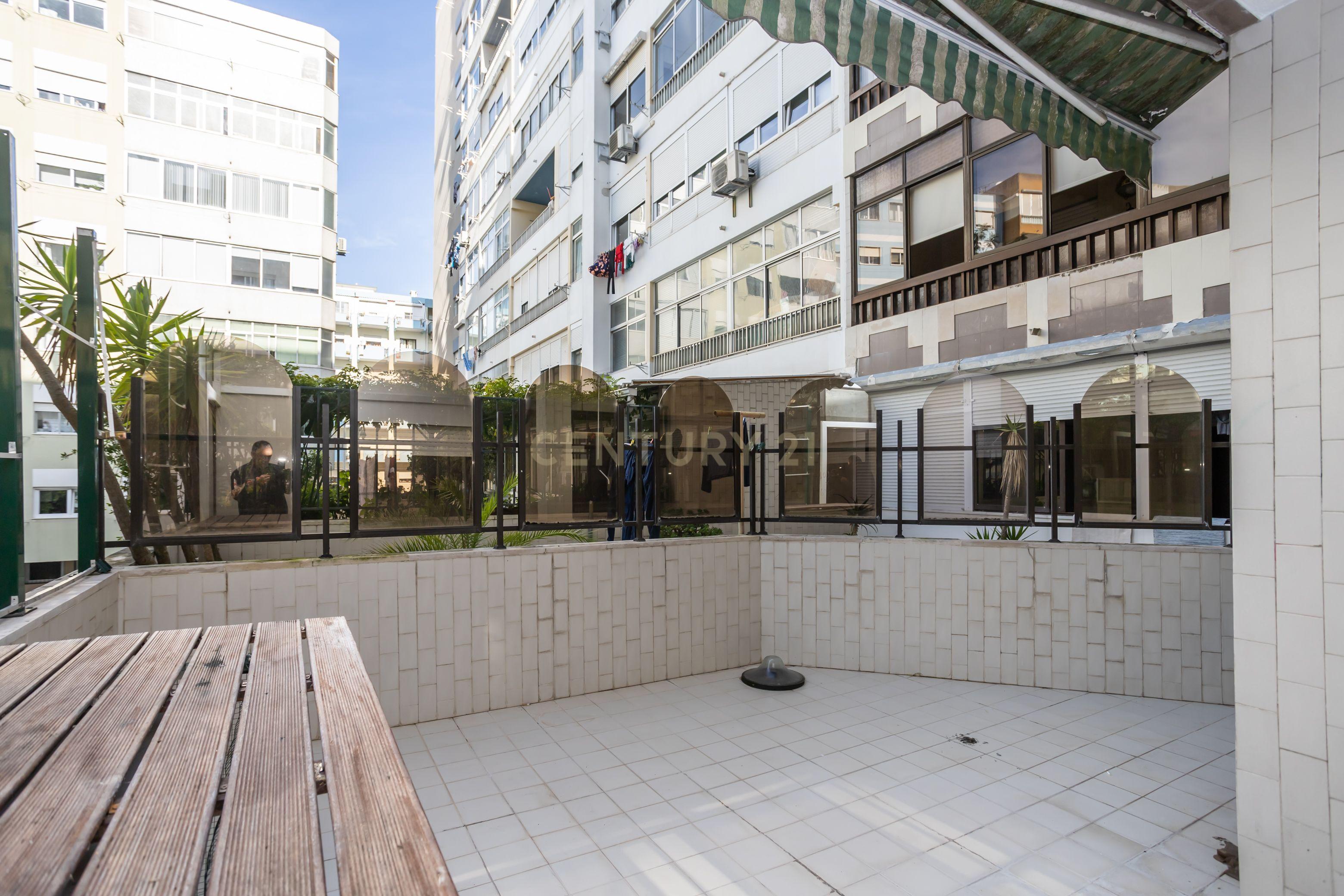 Apartamento T4, centro de Almada com terraço - Image 22