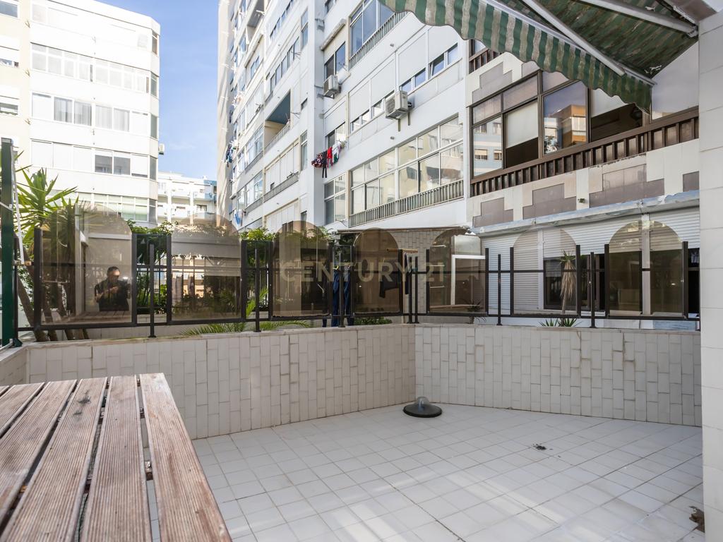 Apartamento T4, centro de Almada com terraço - Image 22