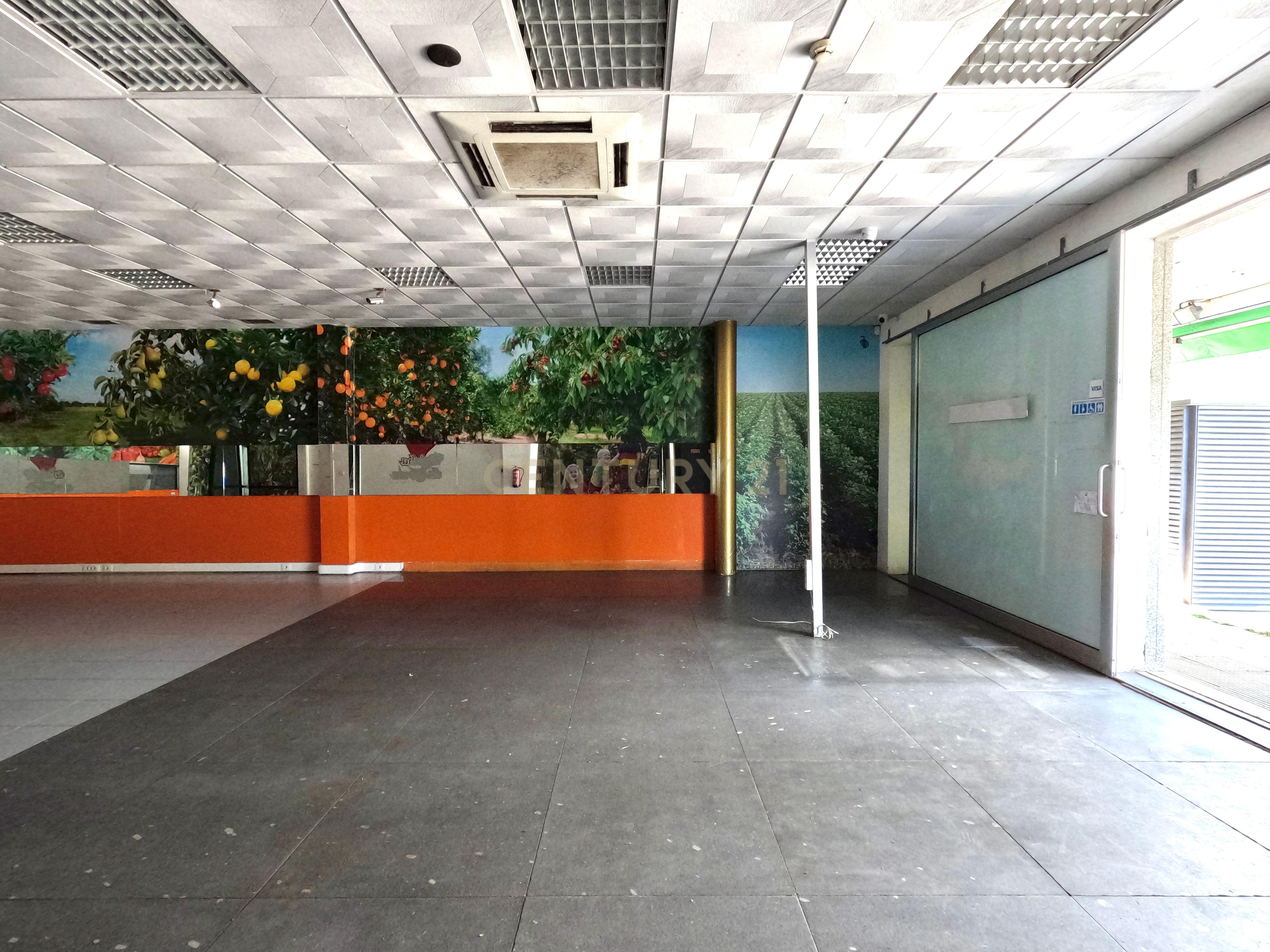 Loja para Arrendamento – 150 m² - Image 24
