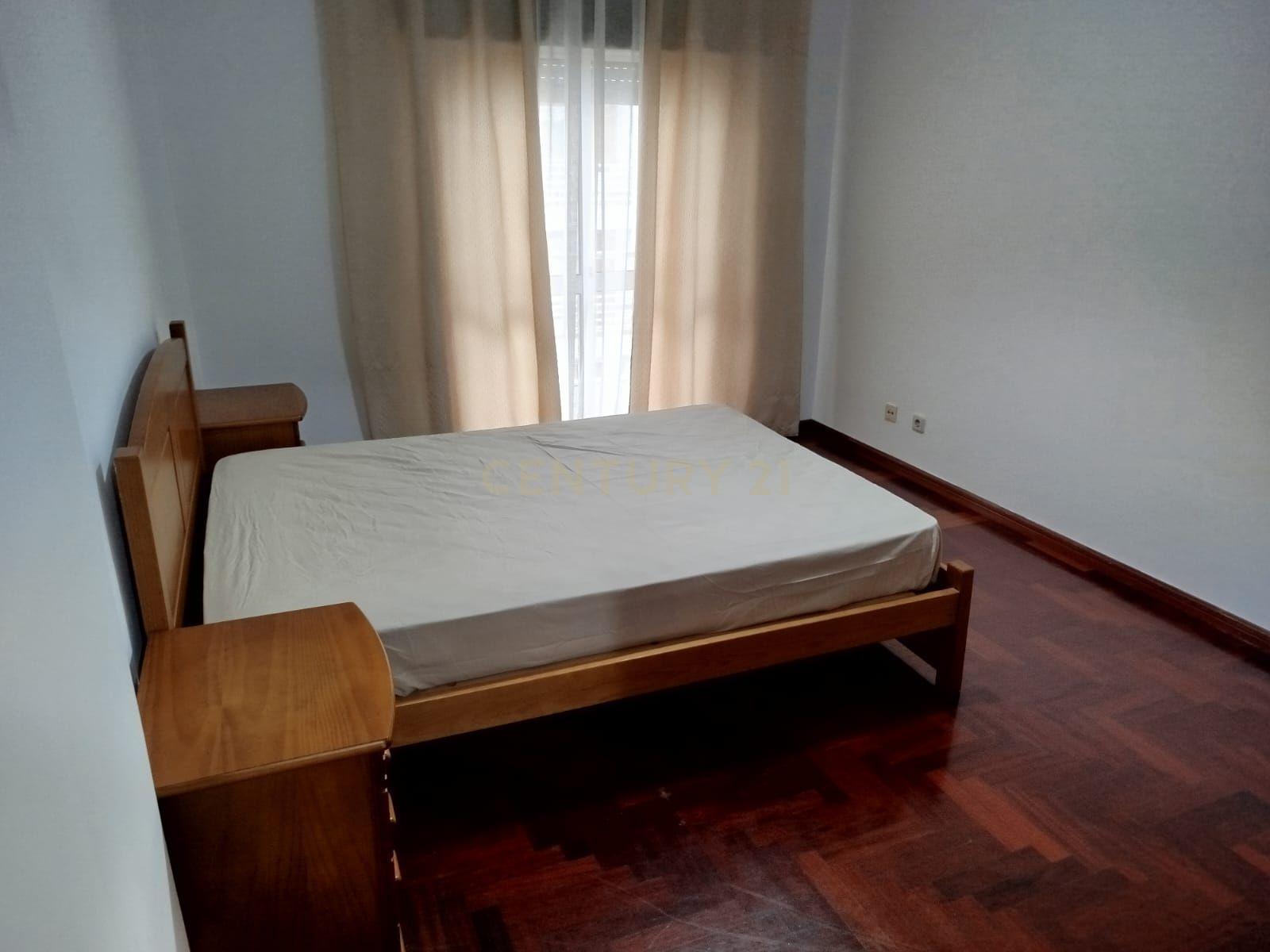 Apartamento T3 em Sintra: Conforto e Localização Privilegiada - Image 12