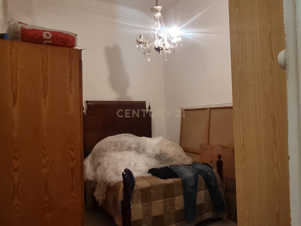 Apartamento Pombalino de Charme com 8 Assoalhadas – Av. Almirante Reis, Lisboa - Image 34