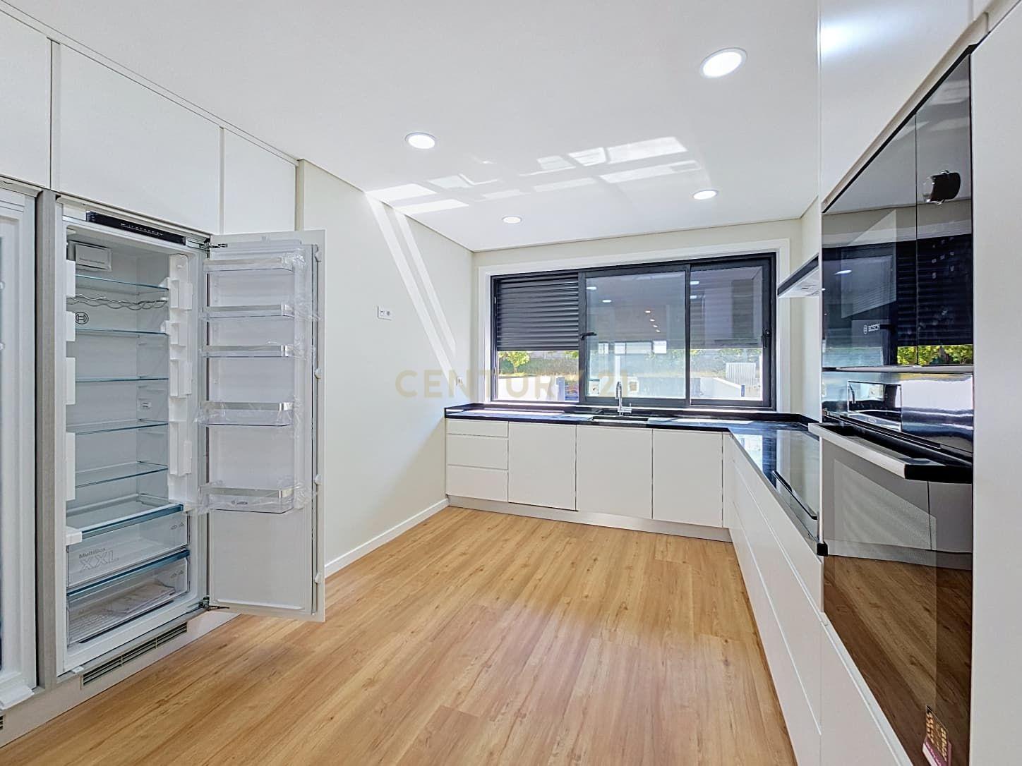 Fotografia 8 de Casa de Luxo em Perafita, com elevador - Nova e Aconchegante