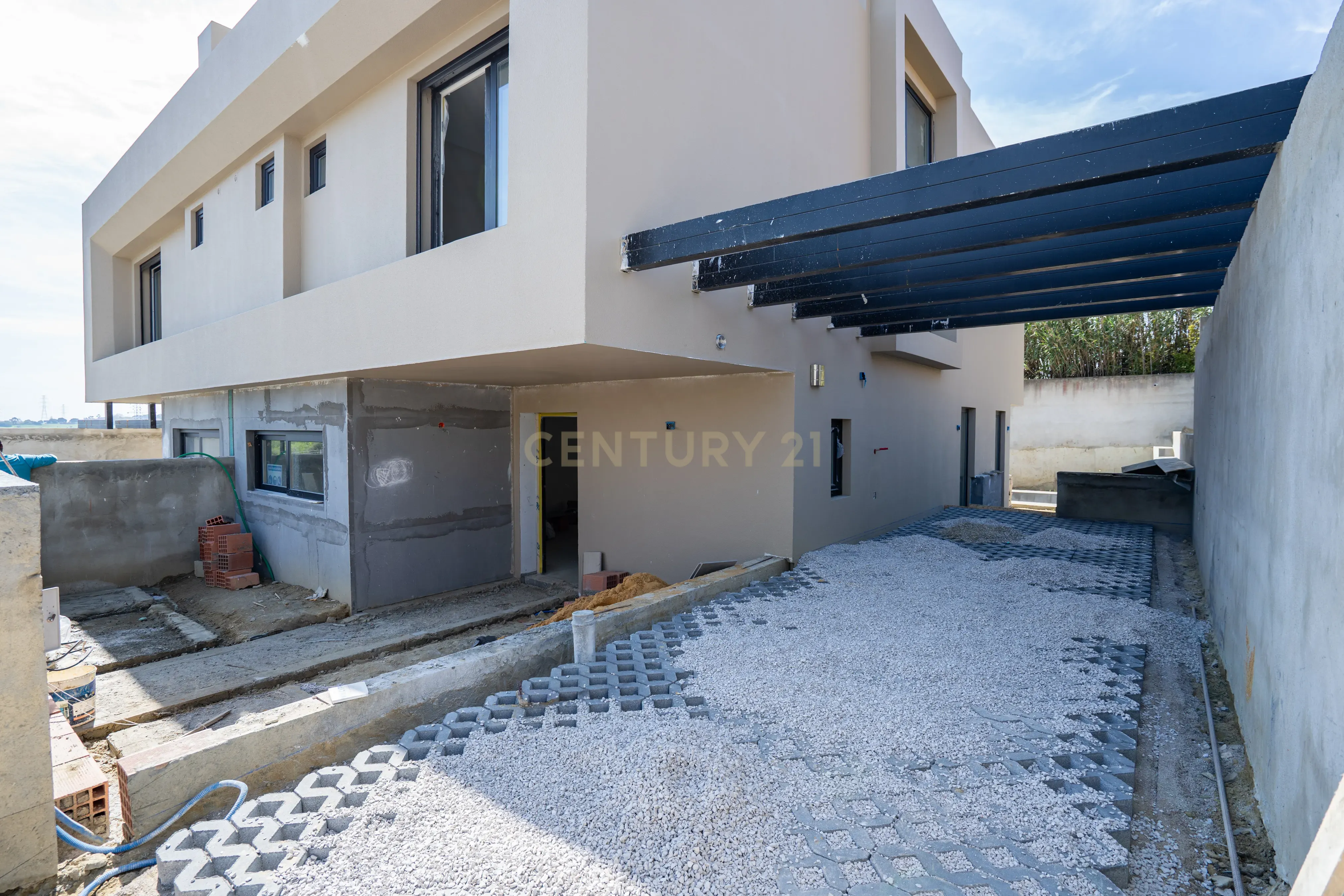 Moradia T3+1 com piscina a 5 minutos das praias – Caparica – pohled 5
