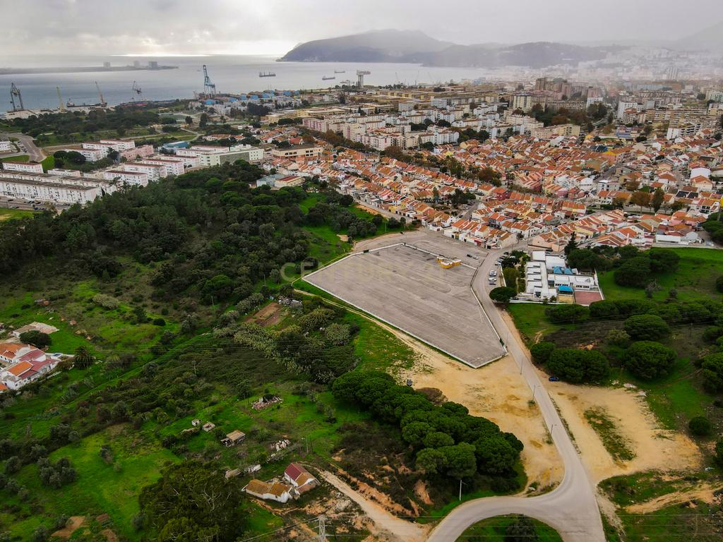Setúbal - Terreno com capacidade construtiva (4.280m2) - Image 9